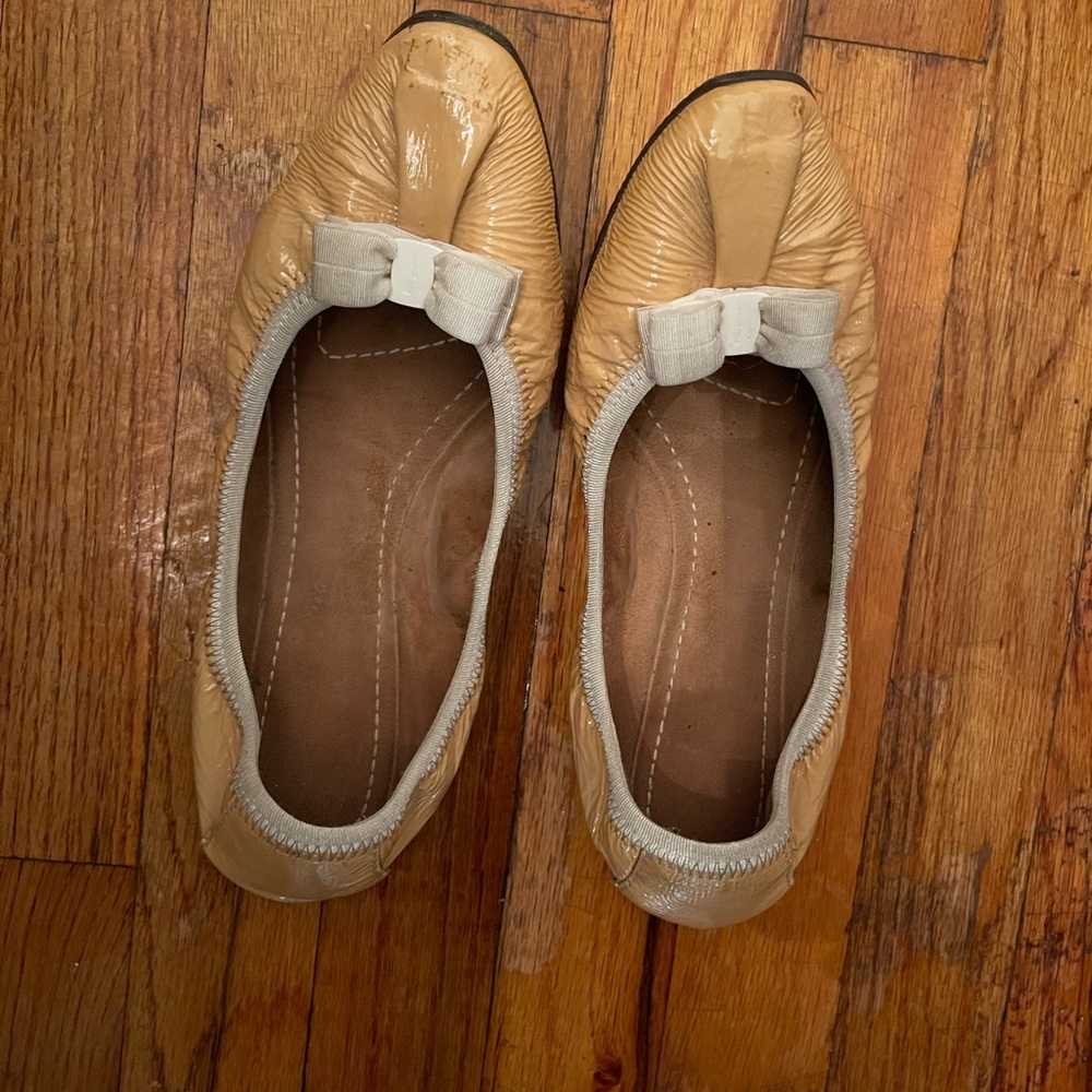 Salvatore Ferragamo ballerina flats